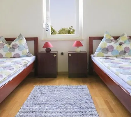 Seaview Anita With Two Bedrooms And Private Pool