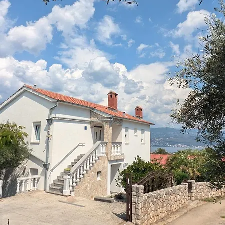 Apartment Seaview With Two Bedrooms And Pool