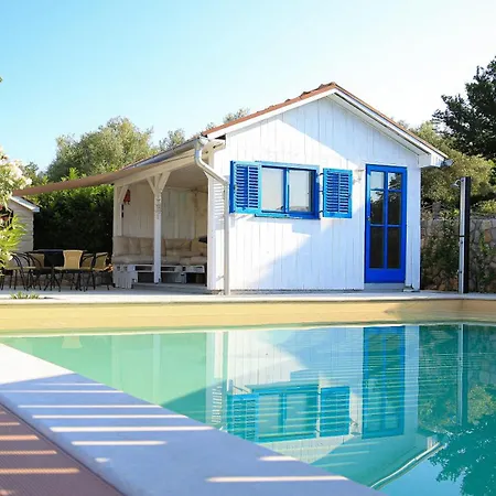 Lägenhet Seaview With Two Bedrooms And Pool Polje (Krk)