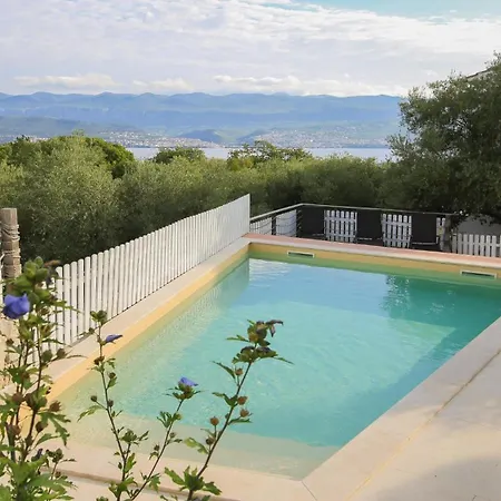 아파트 Seaview Anita With Two Bedrooms And Private Pool *