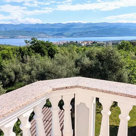 Seaview With Two Bedrooms And Pool *